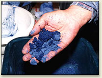 The finest pigment particles pass through the cloth and constitute the highest quality ultramarine