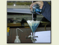 Filtration of the resulting precipitate of the pigment prussian blue
